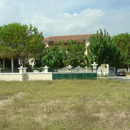 Rallou Rooms & Apartments Gaitani Extérieur photo